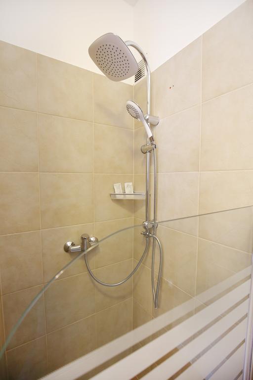 Allegro Exclusive Suites Zara Esterno foto