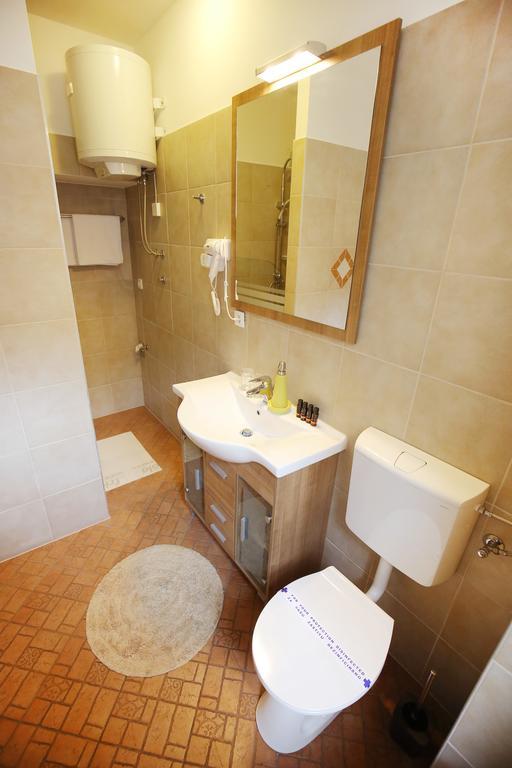 Allegro Exclusive Suites Zara Esterno foto