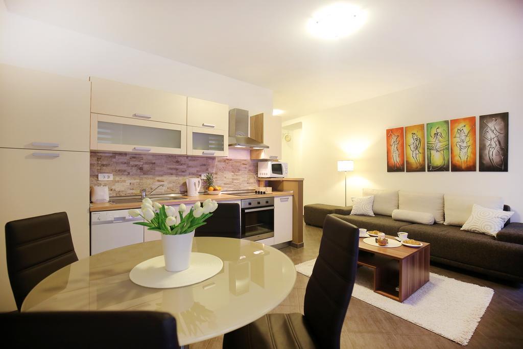 Allegro Exclusive Suites Zara Esterno foto